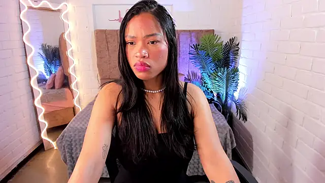 penelope tay1 online show from 6, 1, 2025