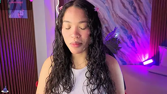penelope tay1 online show from 4, 5, 2026