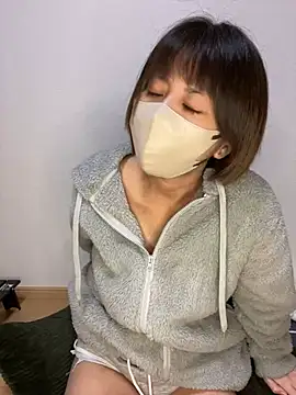 Snapshot of -anzu-o chatting on 23, 12, 2024 -anzu-o online show from 23, 12, 2024