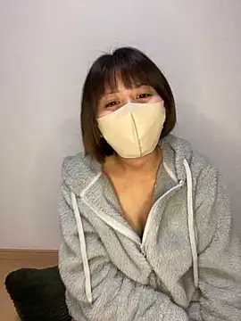 Snapshot of -anzu-o chatting on 6, 1, 2025 -anzu-o online show from 6, 1, 2025