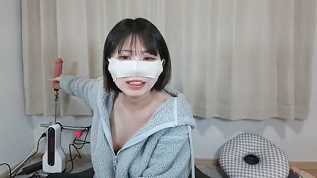 Snapshot of -anzu-o chatting on 14, 2, 2025 -anzu-o online show from 14, 2, 2025