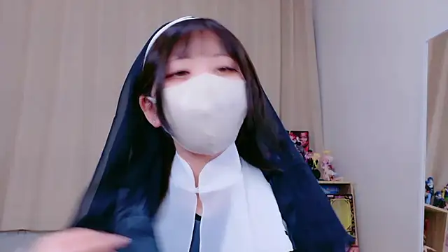 Snapshot of -anzu-o chatting on 12, 9, 2025 -anzu-o online show from 12, 9, 2025