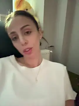 Snapshot of HayleyBlair chatting on 26, 5, 2026 HayleyBlair online show from 26, 5, 2026