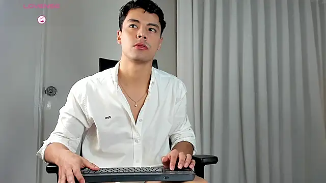 Snapshot of Dammon_Stallion chatting on 4, 10, 2025 Dammon Stallion online show from 4, 10, 2025