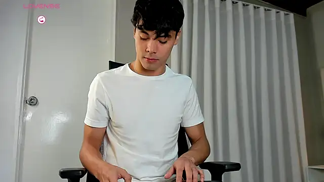 Snapshot of Dammon_Stallion chatting on 16, 10, 2025 Dammon Stallion online show from 16, 10, 2025