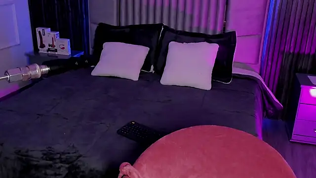 Lillyortiz online show from 29, 12, 2024