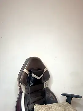 Snapshot of SaraBraun_ chatting on 5, 1, 2026 SaraBraun online show from 5, 1, 2026