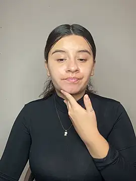 Snapshot of SaraBraun_ chatting on 23, 4, 2026 SaraBraun online show from 23, 4, 2026