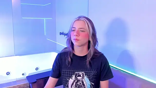 ArtemisaBlake online show from 19, 12, 2024