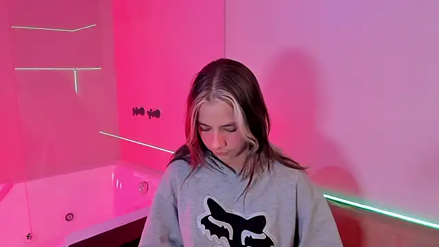 ArtemisaBlake online show from 20, 12, 2024