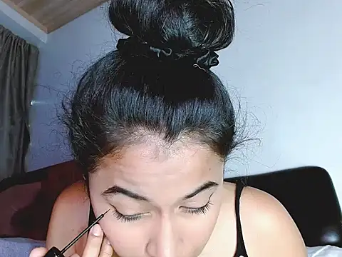 Snapshot of brihanna_lena chatting on 1, 6, 2026 brihanna lena online show from 1, 6, 2026
