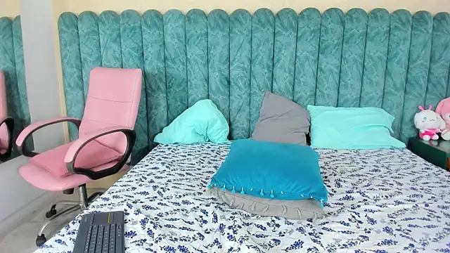 CarolineeMoreno online show from 18, 3, 2025