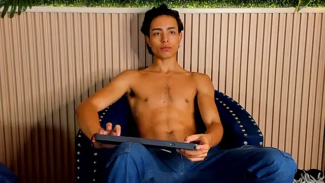 Snapshot of JoshRashfordd chatting on 2, 10, 2025 JoshRashfordd online show from 2, 10, 2025