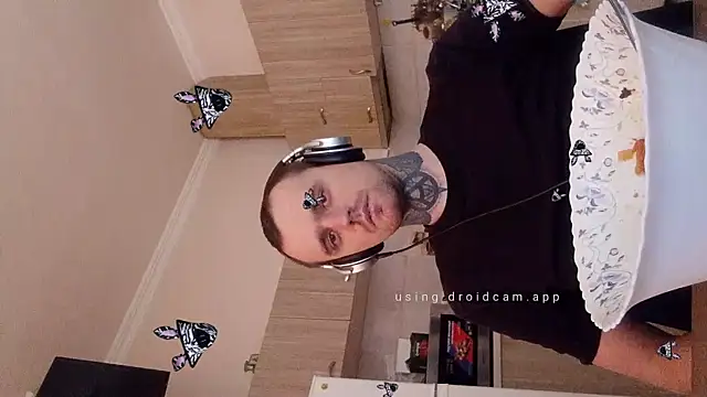 Snapshot of HappyZebra13 chatting on 12, 2, 2025 HappyZebra13 online show from 12, 2, 2025