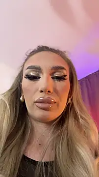 Snapshot of FelyJolie chatting on 1, 10, 2025 FelyJolie online show from 1, 10, 2025