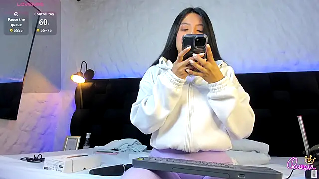 Camila  Gomez online show from 6, 1, 2026