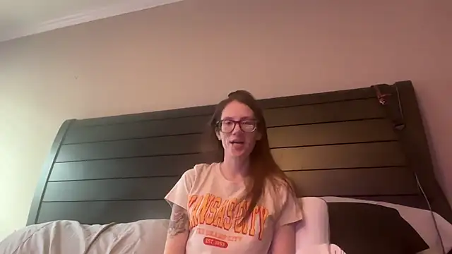 Snapshot of yourstrulylivy69 chatting on 6, 2, 2025 yourstrulylivy69 online show from 6, 2, 2025