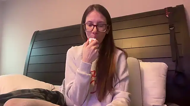 Snapshot of yourstrulylivy69 chatting on 18, 2, 2025 yourstrulylivy69 online show from 18, 2, 2025