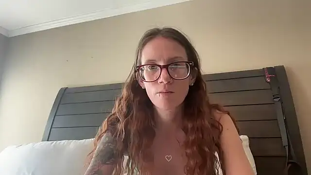 Snapshot of yourstrulylivy69 chatting on 21, 2, 2025 yourstrulylivy69 online show from 21, 2, 2025