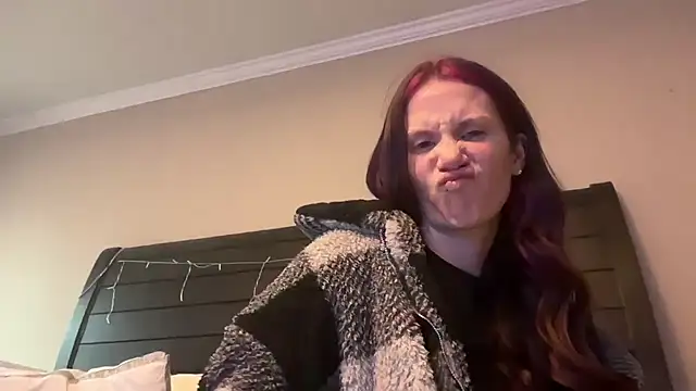 Snapshot of yourstrulylivy69 chatting on 4, 3, 2025 yourstrulylivy69 online show from 4, 3, 2025