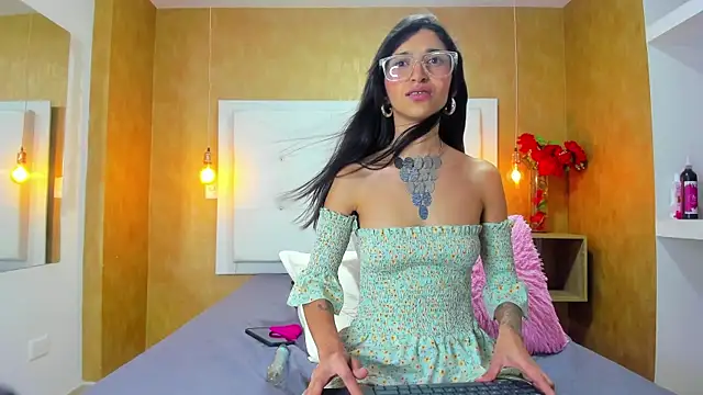 Milaspetite online show from 5, 1, 2025