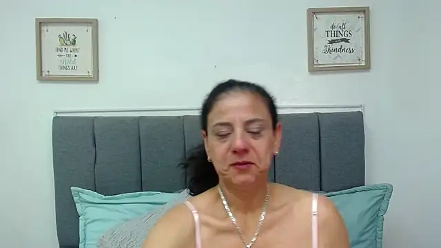 Snapshot of sasi_luna chatting on 7, 2, 2025 sasi luna online show from 7, 2, 2025
