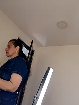 sasi luna online show from 15, 12, 2025