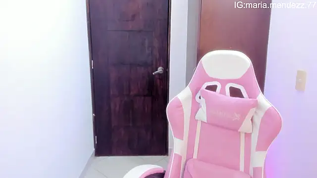 Snapshot of maria_mendez_ chatting on 4, 10, 2025 maria mendez  online show from 4, 10, 2025