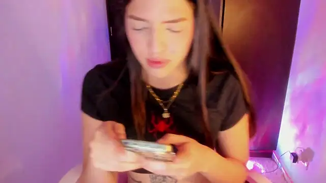 Snapshot of maria_mendez_ chatting on 21, 10, 2025 maria mendez  online show from 21, 10, 2025