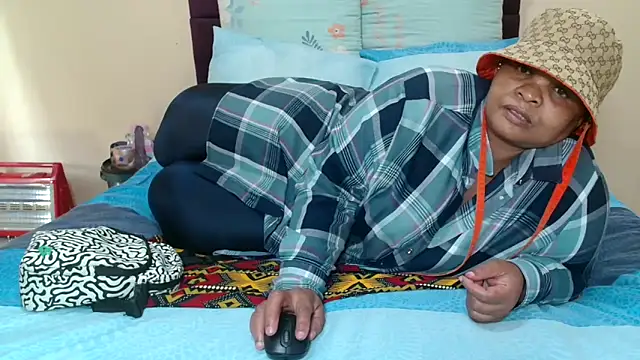 Snapshot of Bbw255 chatting on 4, 12, 2025 Bbw255 online show from 4, 12, 2025