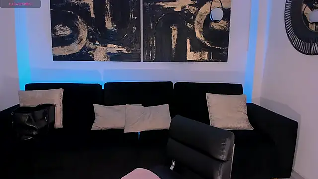 MiaFarrell  online show from 20, 6, 2026