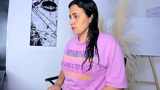 africa holmes online show from 16, 12, 2025