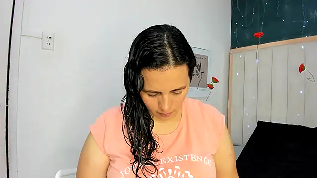 africa holmes online show from 24, 6, 2026