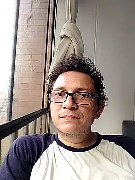 Bombi22 online show from 5, 10, 2025