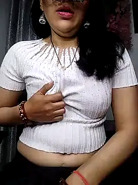 Snapshot of sexy_bhabhi69 chatting on 4, 2, 2025 sexy bhabhi69 online show from 4, 2, 2025