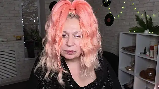 Penelope Pinky online show from 20, 12, 2024