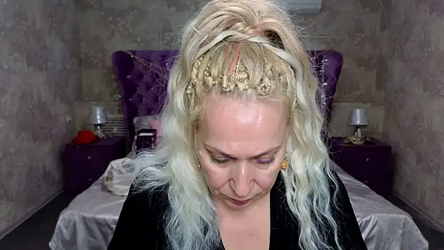 Penelope Pinky online show from 9, 1, 2025