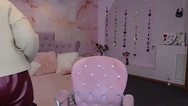 Penelope Pinky online show from 14, 3, 2025