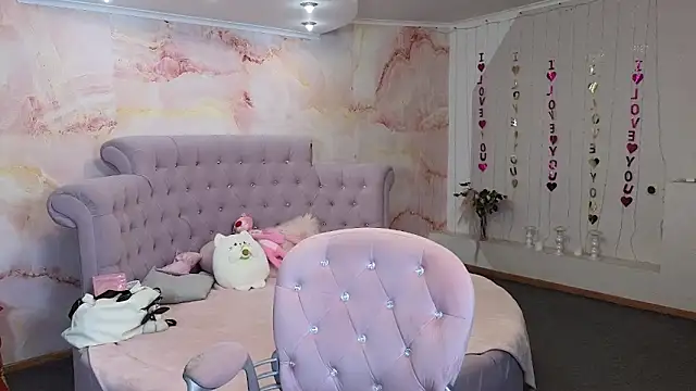 Penelope Pinky online show from 10, 9, 2025