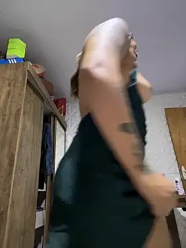 Snapshot of Nicollygriu chatting on 6, 11, 2025 Nicollygriu online show from 6, 11, 2025