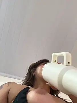 Snapshot of Nicollygriu chatting on 1, 12, 2025 Nicollygriu online show from 1, 12, 2025