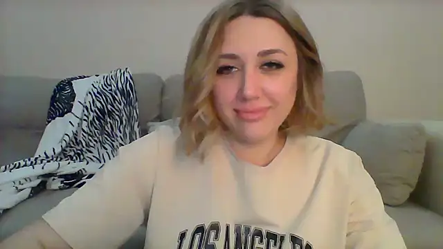 VickyLove047 online show from 2, 1, 2025
