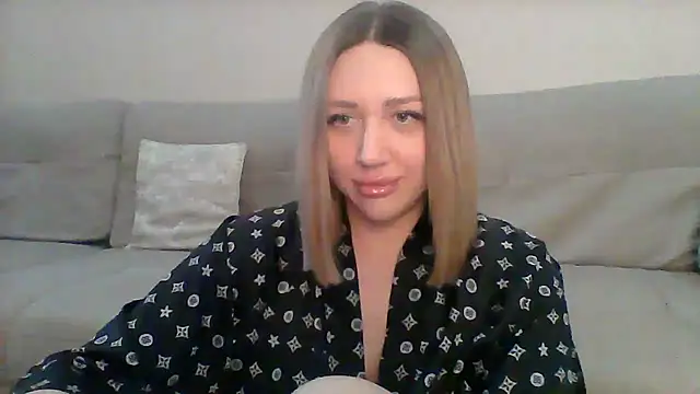 VickyLove047 online show from 10, 3, 2025