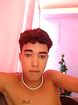 Hot kleo online show from 6, 1, 2025