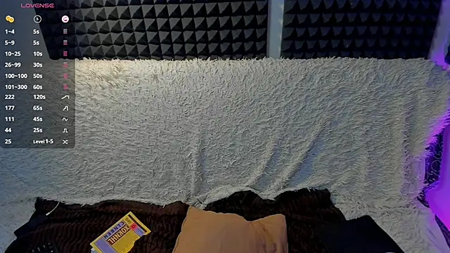 Snapshot of Crystallora_ chatting on 11, 2, 2025 Crystallora online show from 11, 2, 2025