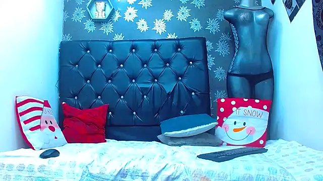 Snapshot of exotic_hot_couple chatting on 28, 12, 2024 exotic hot couple online show from 28, 12, 2024