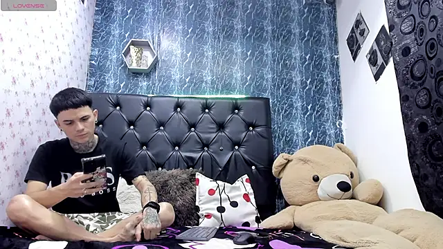 Snapshot of exotic_hot_couple chatting on 4, 2, 2026 exotic hot couple online show from 4, 2, 2026