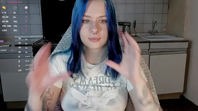 tender kiitty online show from 14, 9, 2025