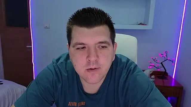 Snapshot of JasonJacks chatting on 5, 10, 2025 JasonJacks online show from 5, 10, 2025
