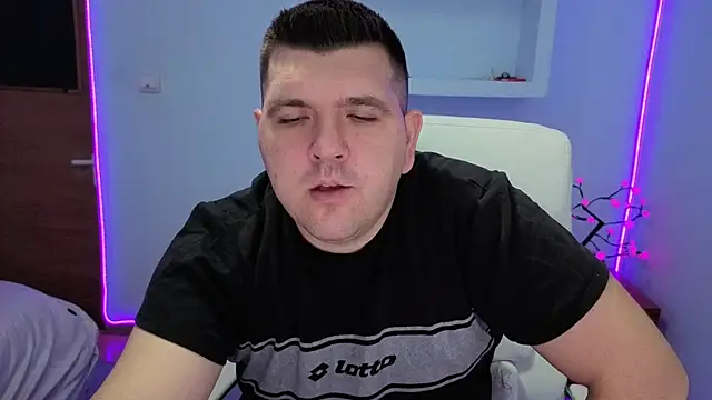Snapshot of JasonJacks chatting on 11, 10, 2025 JasonJacks online show from 11, 10, 2025